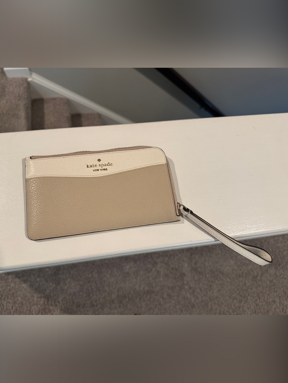 Kate spade Beige and Cream Leather Wristlet with Detachable Strap